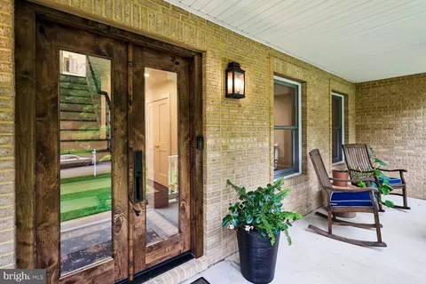 Exterior - 1602 Locksley Dr, Annapolis, MD 21401 photo 3 of 11