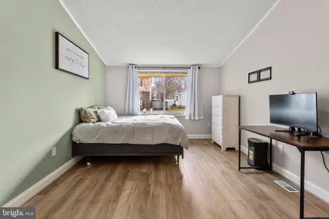 Bedroom - 4912 Beech St, Shady Side, MD 20764 photo 2 of 3