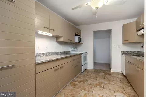 Kitchen - 851 Selby Blvd, Edgewater, MD 21037 photo 1 of 1