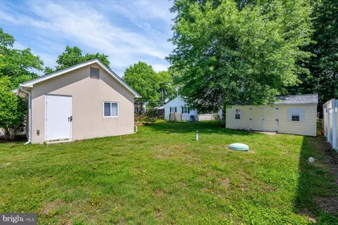 Exterior - 851 Selby Blvd, Edgewater, MD 21037 photo 2 of 5
