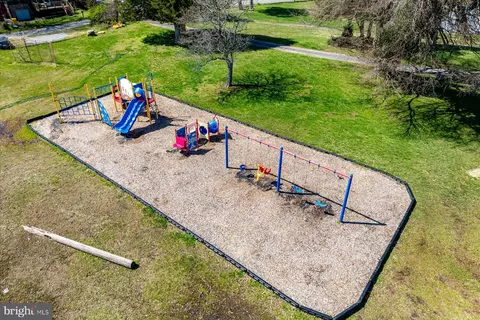 View/Area - 851 Selby Blvd, Edgewater, MD 21037 photo 10 of 10