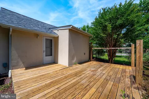 Exterior - 851 Selby Blvd, Edgewater, MD 21037 photo 5 of 5
