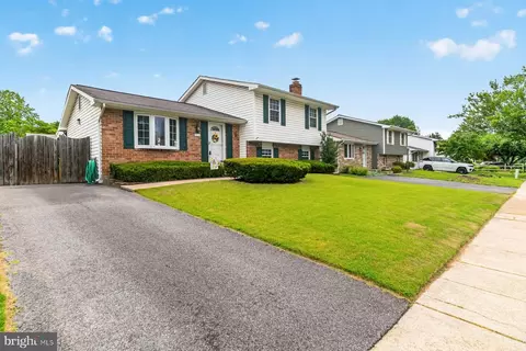 Other - 7915 Kings Bench Pl, Pasadena, MD 21122 photo 1 of 10