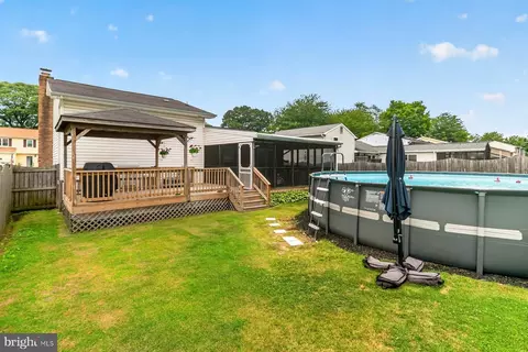 Exterior - 7915 Kings Bench Pl, Pasadena, MD 21122 photo 8 of 12