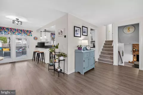 Entry Way - 7915 Kings Bench Pl, Pasadena, MD 21122 photo 1 of 1