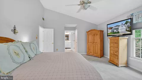 Bedroom - 2441 Kemper Rd, Crofton, MD 21114 photo 4 of 8