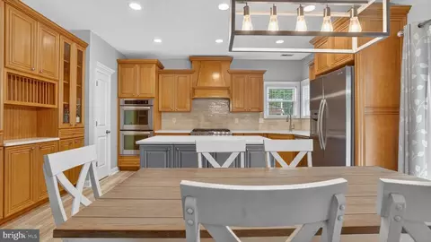 Entry Way - 2441 Kemper Rd, Crofton, MD 21114 photo 10 of 16