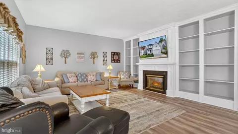 Living - 2441 Kemper Rd, Crofton, MD 21114 photo 2 of 2