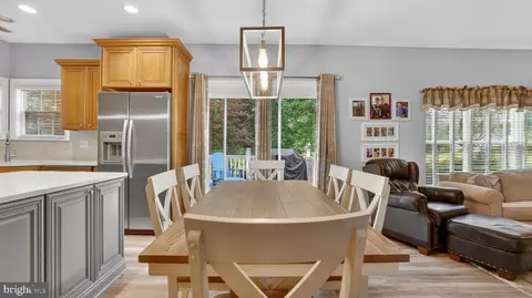 Entry Way - 2441 Kemper Rd, Crofton, MD 21114 photo 6 of 16