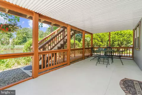 Exterior - 1000 Lakeview Ln, Annapolis, MD 21409 photo 3 of 3