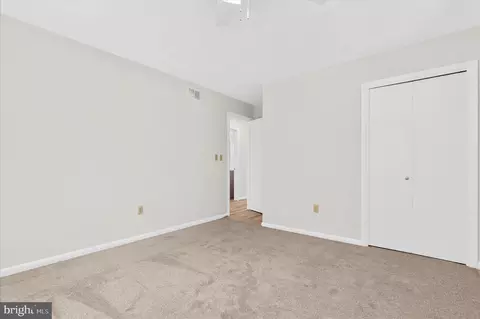 Bedroom - 1000 Lakeview Ln, Annapolis, MD 21409 photo 2 of 4