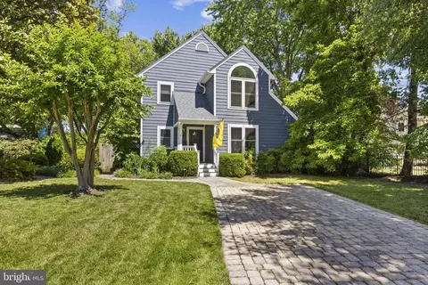 4 Kelly Ct, Annapolis, MD 21403
