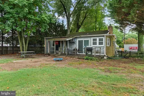 Exterior - 10 Winding Woods Way, Pasadena, MD 21122 photo 4 of 9
