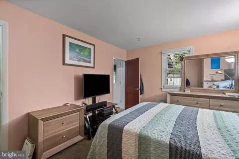 Bedroom - 10 Winding Woods Way, Pasadena, MD 21122 photo 3 of 8