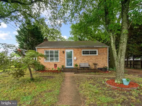 10 Winding Woods Way, Pasadena, MD 21122