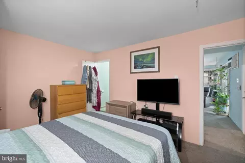 Bedroom - 10 Winding Woods Way, Pasadena, MD 21122 photo 2 of 8