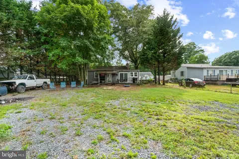 Exterior - 10 Winding Woods Way, Pasadena, MD 21122 photo 8 of 9