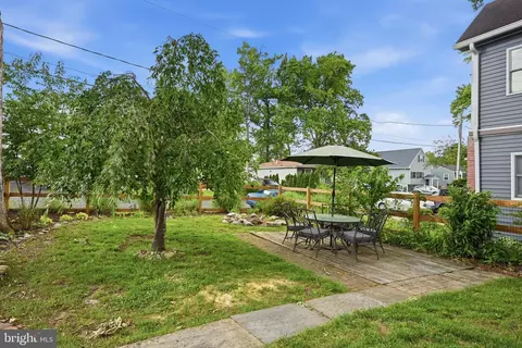 Exterior - 1815 Glenarm Rd, Edgewater, MD 21037 photo 7 of 16