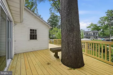 Exterior - 1815 Glenarm Rd, Edgewater, MD 21037 photo 14 of 16