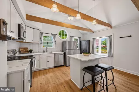 Kitchen - 1815 Glenarm Rd, Edgewater, MD 21037 photo 1 of 4