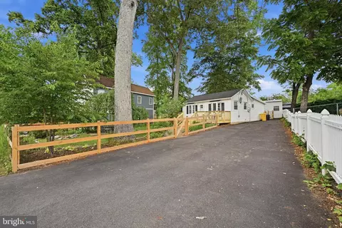 Exterior - 1815 Glenarm Rd, Edgewater, MD 21037 photo 15 of 16
