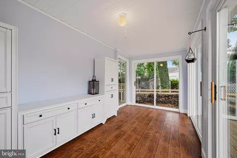 Entry Way - 1815 Glenarm Rd, Edgewater, MD 21037 photo 2 of 2