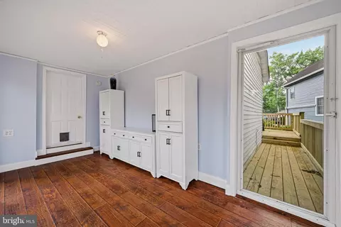 Entry Way - 1815 Glenarm Rd, Edgewater, MD 21037 photo 1 of 2