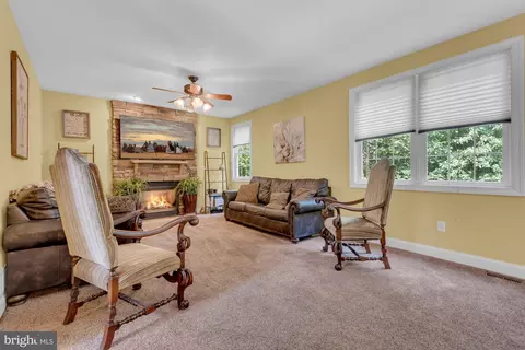 Living - 408 Harlem, Pasadena, MD 21122 photo 1 of 1