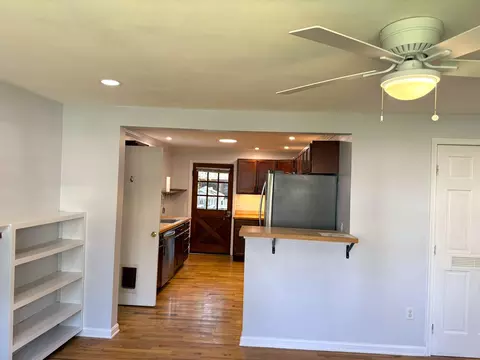 Living - 509 Highland Dr, Edgewater, MD 21037 photo 3 of 4