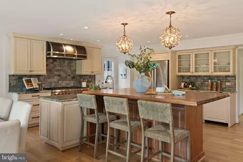Kitchen - 971 Phillips Dr, Arnold, MD 21012 photo 4 of 7