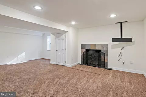 Living - 971 Phillips Dr, Arnold, MD 21012 photo 4 of 4