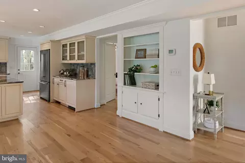 Entry Way - 971 Phillips Dr, Arnold, MD 21012 photo 1 of 2