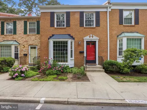 1650 Albermarle Dr, Crofton, MD 21114
