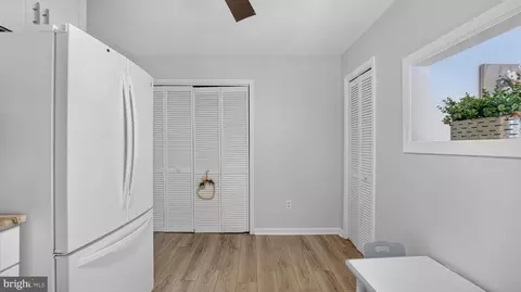 Entry Way - 415 Fairmount Dr, Edgewater, MD 21037 photo 5 of 8