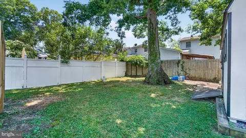 Exterior - 415 Fairmount Dr, Edgewater, MD 21037 photo 6 of 7