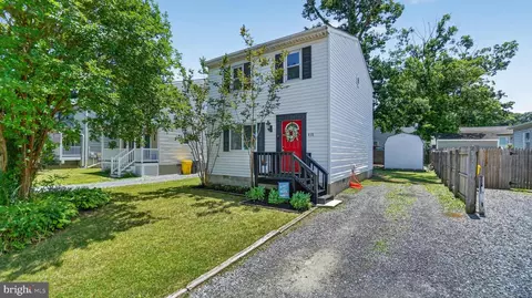 Exterior - 415 Fairmount Dr, Edgewater, MD 21037 photo 3 of 7