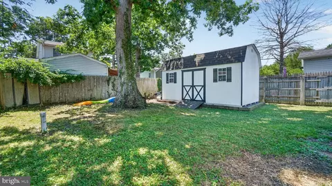 Exterior - 415 Fairmount Dr, Edgewater, MD 21037 photo 4 of 7