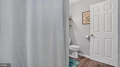 Entry Way - 415 Fairmount Dr, Edgewater, MD 21037 photo 7 of 8