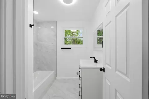 Bath - 896 Forest Ln, Hanover, MD 21076 photo 1 of 6