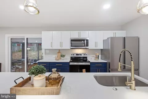 Kitchen - 896 Forest Ln, Hanover, MD 21076 photo 4 of 6