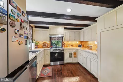 Kitchen - 355 Broadview Ln, Annapolis, MD 21401 photo 1 of 1