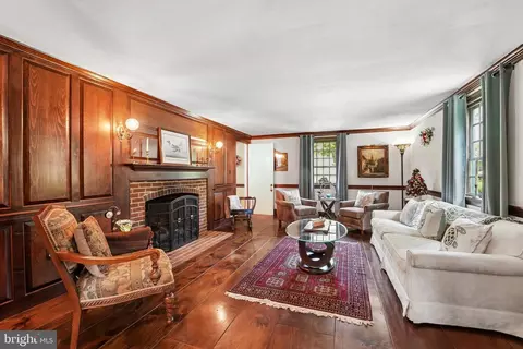 Living - 355 Broadview Ln, Annapolis, MD 21401 photo 1 of 5