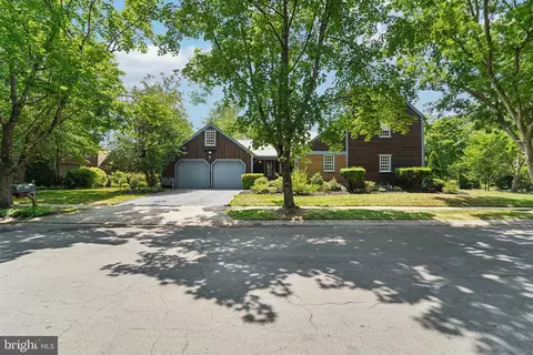 Exterior - 355 Broadview Ln, Annapolis, MD 21401 photo 2 of 17