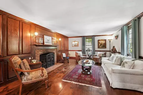 Living - 355 Broadview Ln, Annapolis, MD 21401 photo 2 of 5