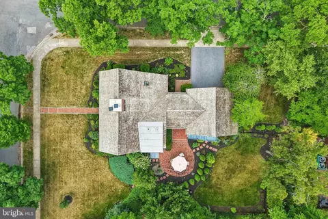 View/Area - 355 Broadview Ln, Annapolis, MD 21401 photo 4 of 5