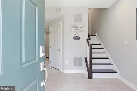 Entry Way - 2935 Middleham Ct, Hanover, MD 21076 photo 1 of 4