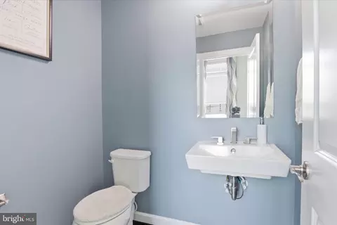 Entry Way - 2935 Middleham Ct, Hanover, MD 21076 photo 4 of 4