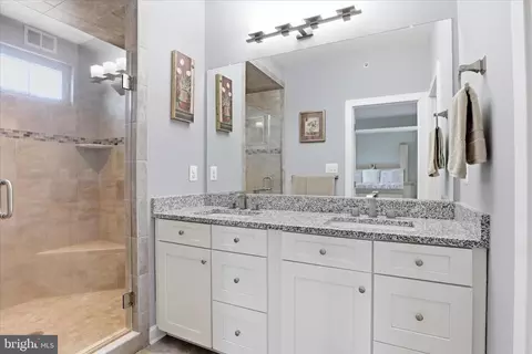 Bath - 2935 Middleham Ct, Hanover, MD 21076 photo 2 of 5
