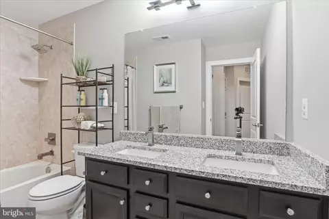 Bath - 2935 Middleham Ct, Hanover, MD 21076 photo 4 of 5