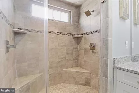 Bath - 2935 Middleham Ct, Hanover, MD 21076 photo 3 of 5